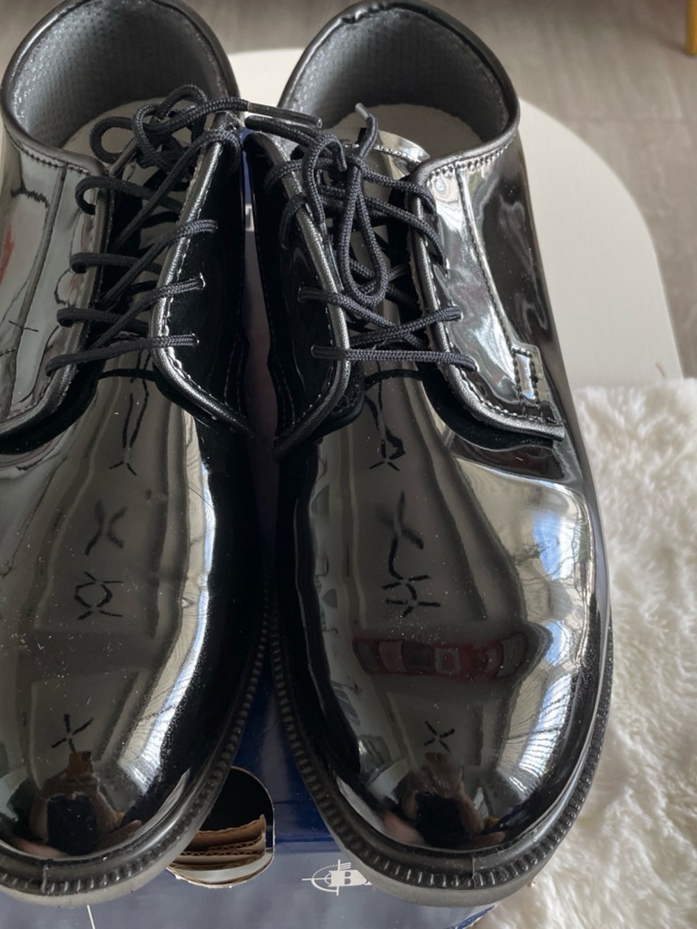 Bates women’s Black Patent Leather Lace-Up Oxfords - Picture 2 of 6